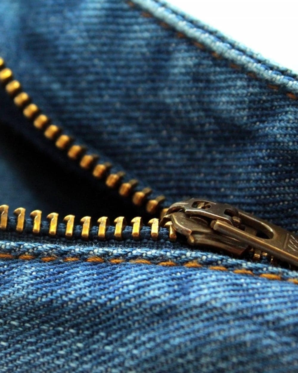 Pulsera de cinta de denim con el avío metálico original del jean